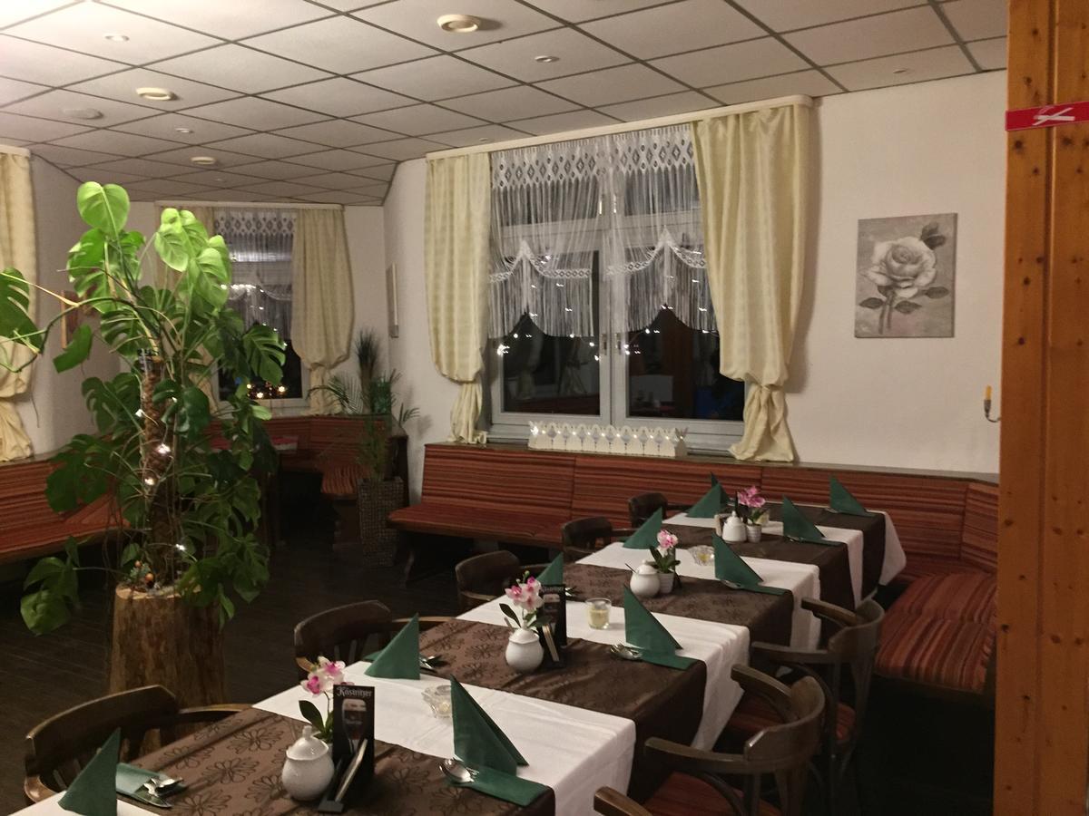 Hotel Restaurant Hohe Tanne Grossbreitenbach Exterior foto
